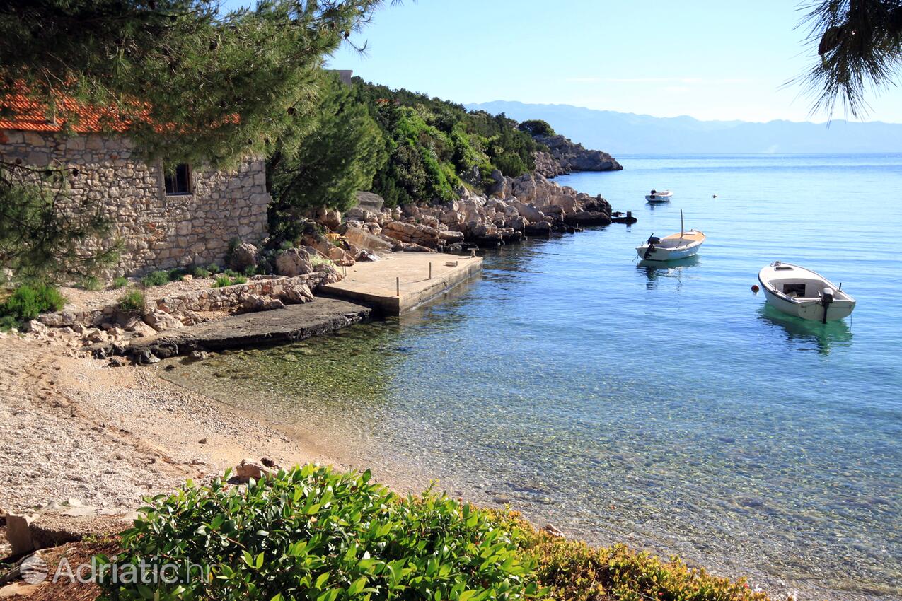 Milna (Zastražišće) sur l’île Hvar (Srednja Dalmacija)