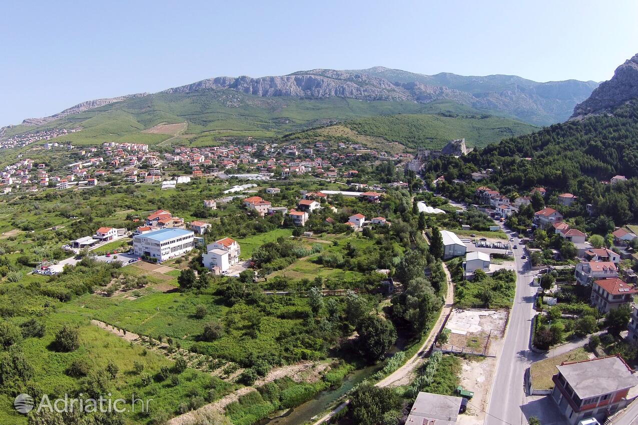 Žrnovnica en la ribera Split (Srednja Dalmacija)