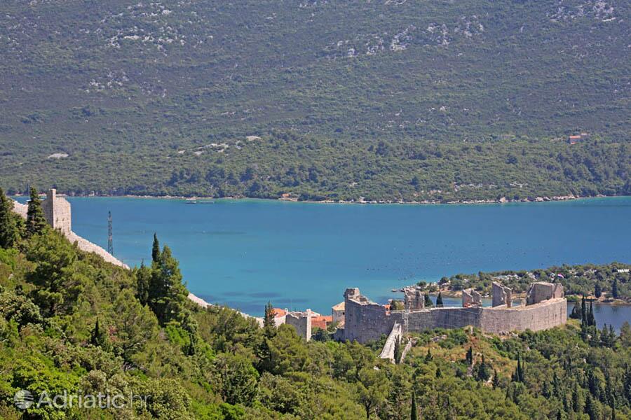 Ston на Рив'єрі Pelješac (Južna Dalmacija)