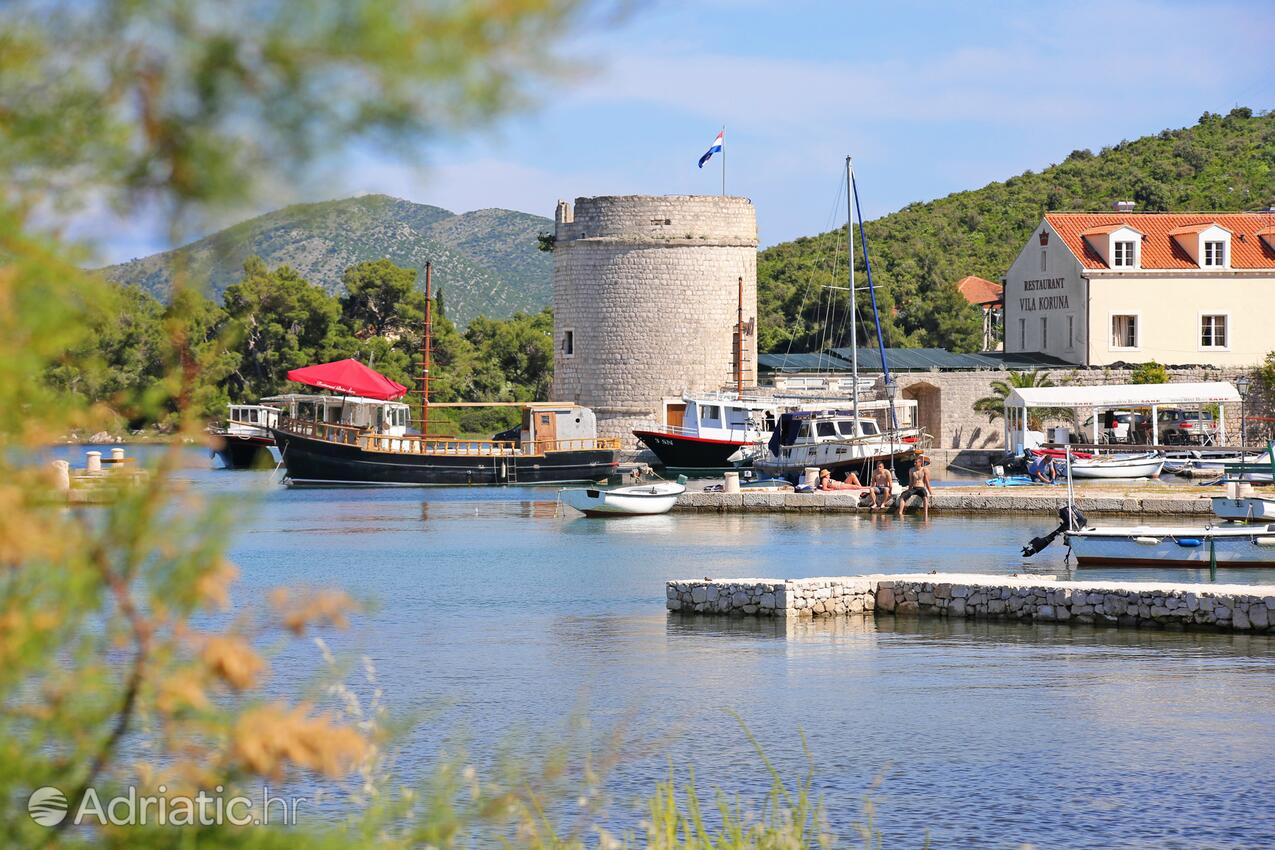 Mali Ston na riwierze Pelješac (Južna Dalmacija)
