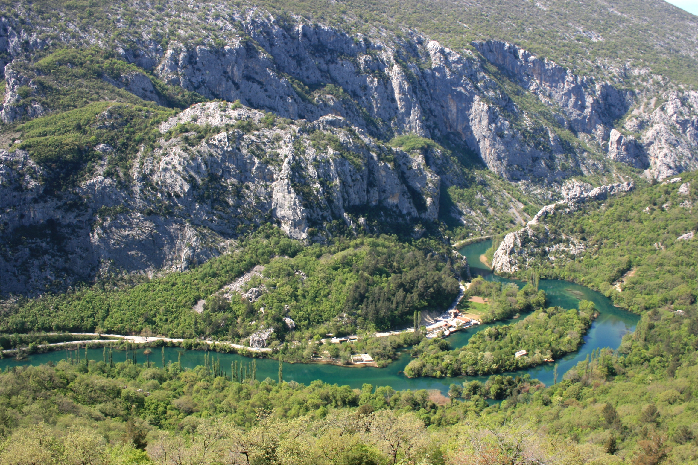 Unde să te cazezi în Ostrvica