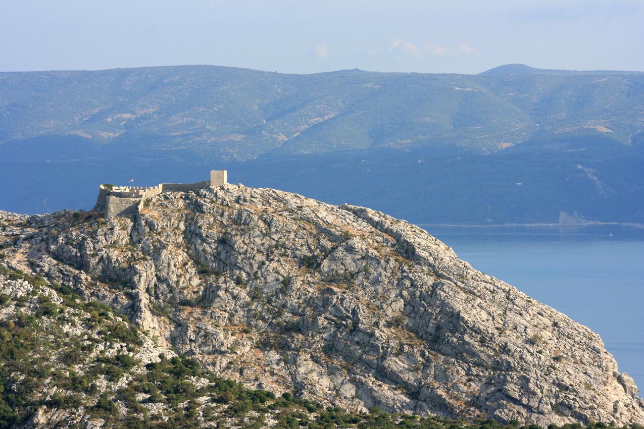 Ostrvica in Omiš riviera (Srednja Dalmacija)