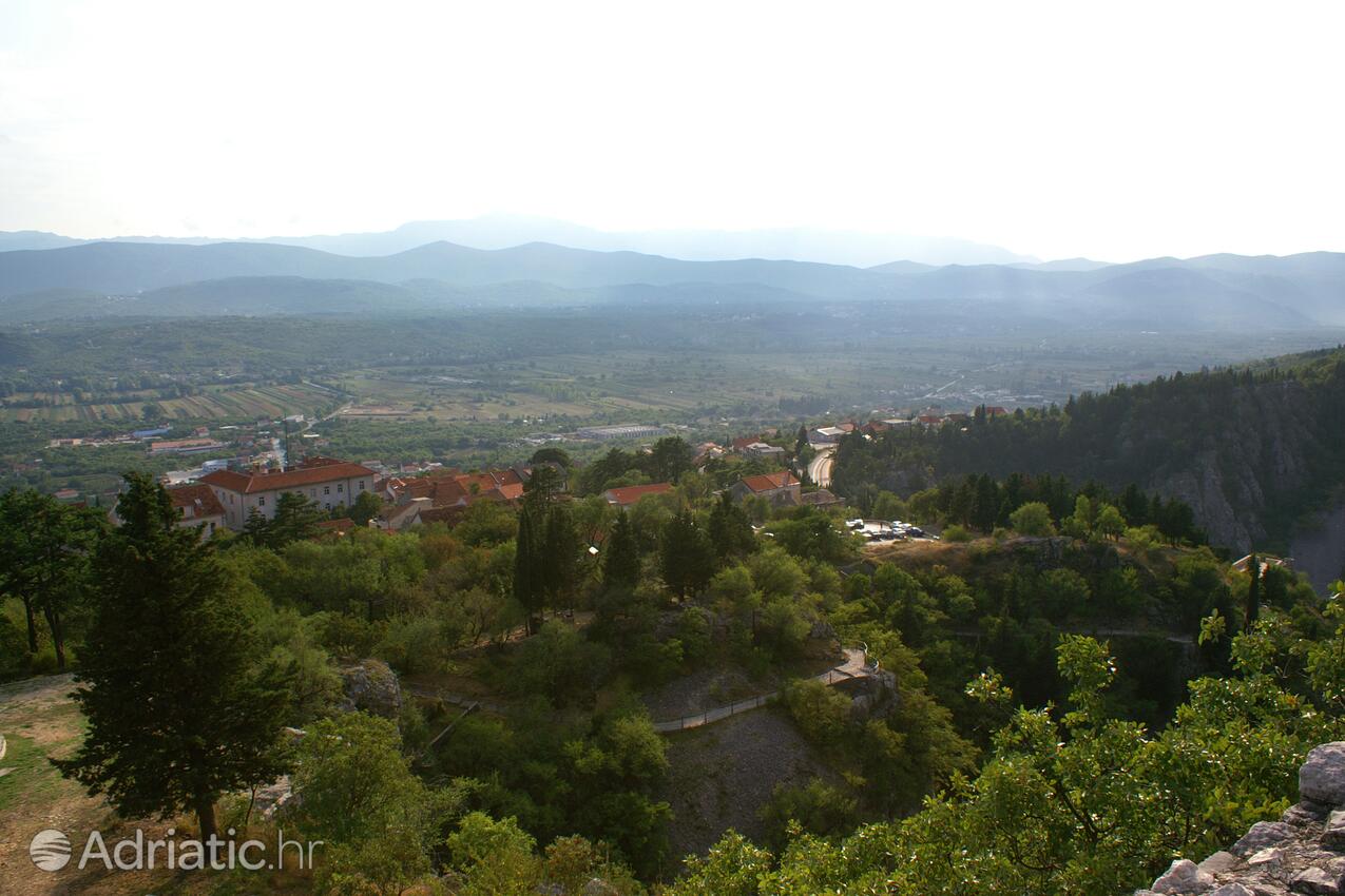 Grubine in Riviera Zagora (Srednja Dalmacija)