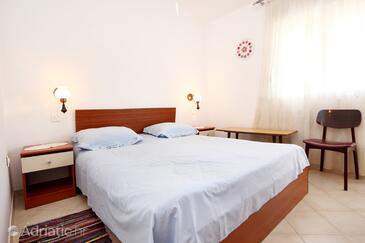 Ferienwohnungen am Meer Marina, Trogir - 10003