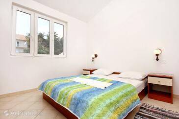 Apartments by the sea Marina, Trogir - 10003