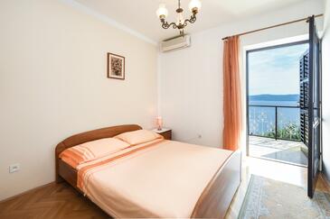 Lejligheder ved havet med pool Marusici, Omis - 10009