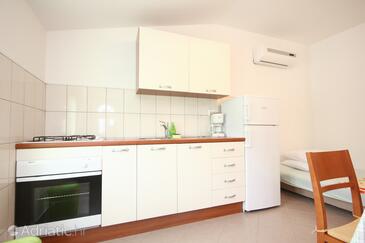 Apartmanok parkolóhellyel Poljica, Trogir - 10010