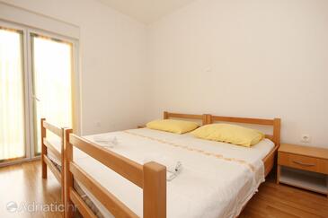 Апартаменты с парковкой Полица - Poljica, Трогир - Trogir - 10010