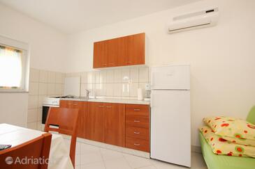 Апартаменты с парковкой Полица - Poljica, Трогир - Trogir - 10010