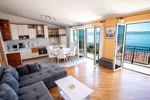 Three bedroom apartment Mali Rat Three bedroom apartment Mali Rat, Omiš (A-10014-d)
