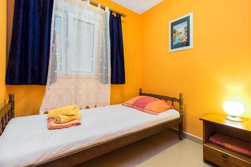 Ferienwohnungen am Meer Sparadici, Sibenik - 10015