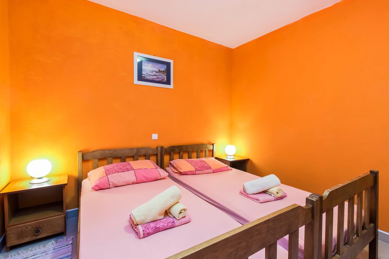A-10015-a - Private accommodation - Apartments by the sea Šparadići, Šibenik