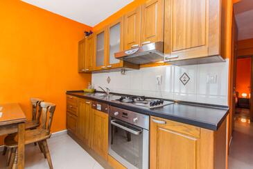 Ferienwohnungen am Meer Sparadici, Sibenik - 10015