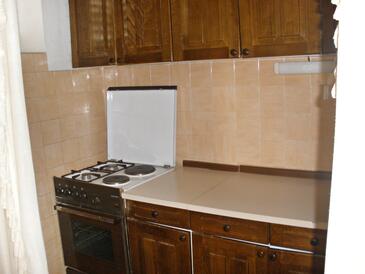 Apartmani uz more Pisak, Omiš - 1003
