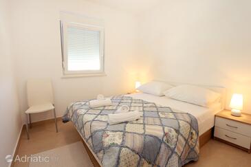 Apartments by the sea Klek, Neretva Delta - Ušće Neretve - 10031