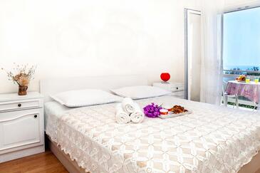 Apartmani uz more Pisak, Omiš - 1004