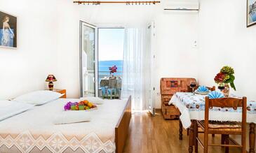 Apartmani uz more Pisak, Omiš - 1004