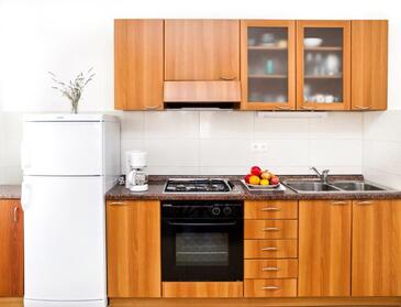 Apartmani uz more Pisak, Omiš - 1004