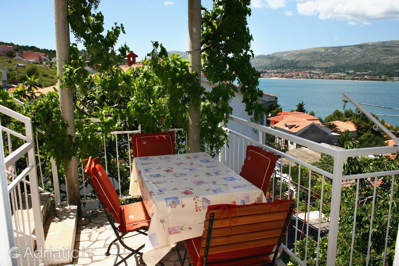 Apartments by the sea Mastrinka, Čiovo - 1005