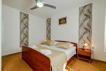 Seaside apartments with a swimming pool Prižba, Korčula - 10056