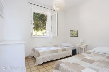 Ferienwohnungen am Meer Pisak, Omis - 1006