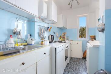 Appartementen aan zee Pisak, Omis - 1006