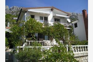 Leiligheter med parkering Pisak, Omis - 1009
