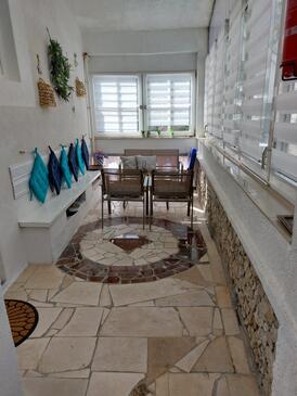Апартаменты с парковкой Писак - Pisak, Омиш - Omiš - 1009