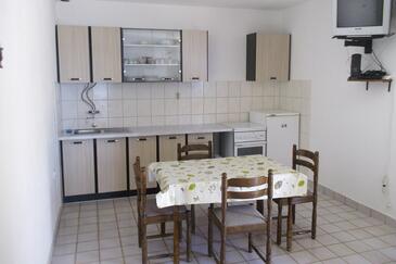 Apartments by the sea Pisak, Omiš - 1011