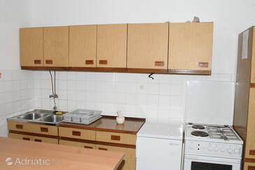 Apartmani uz more Pisak, Omiš - 1011