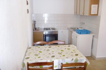 Apartments by the sea Pisak, Omiš - 1011