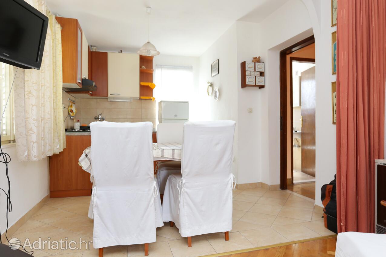 A-10112-a - Private accommodation - Apartments by the sea Žuljana, Pelješac