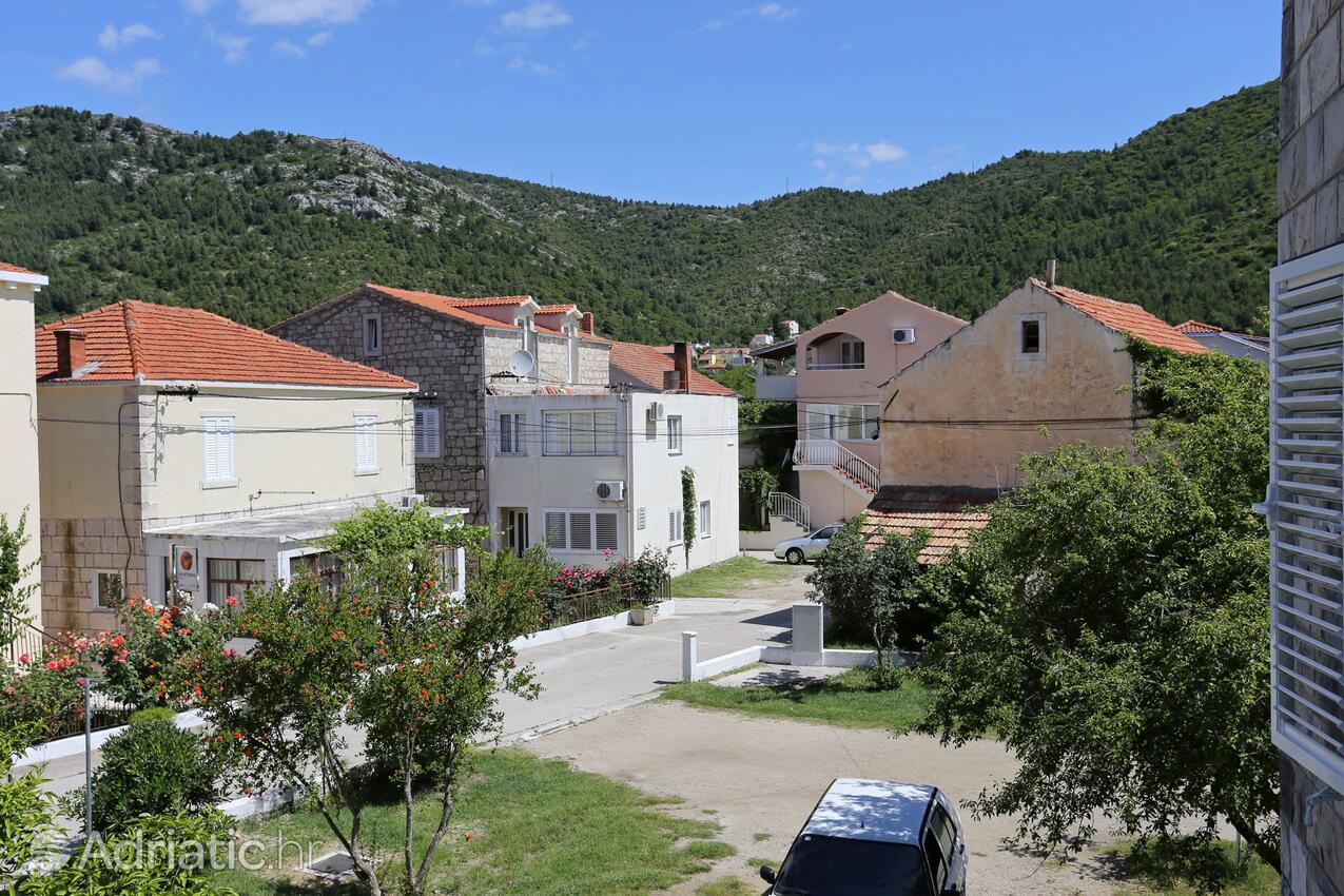 A-10112-a - Private accommodation - Apartments by the sea Žuljana, Pelješac
