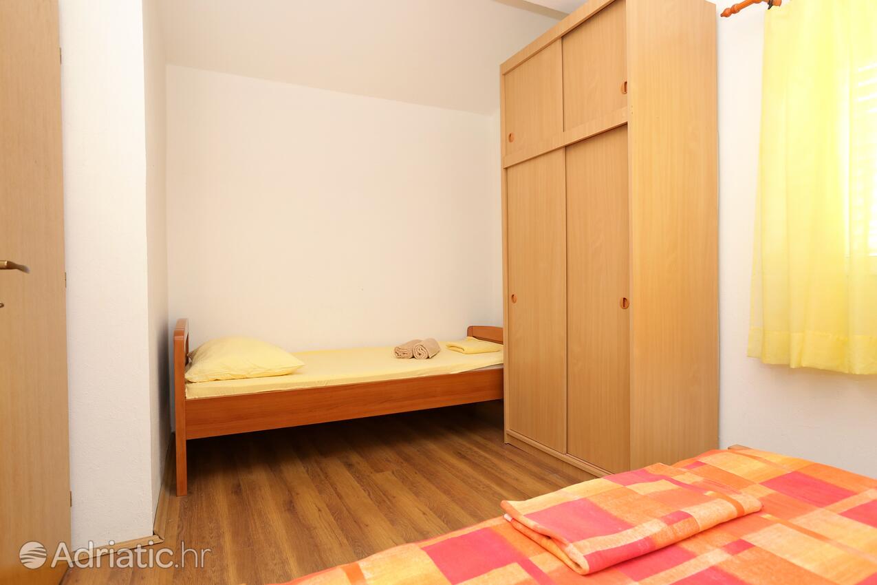 A-10123-b - Private accommodation - Apartments by the sea Žuronja, Pelješac