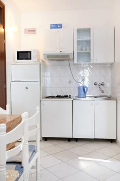 Apartments by the sea Pisak, Omiš - 1014