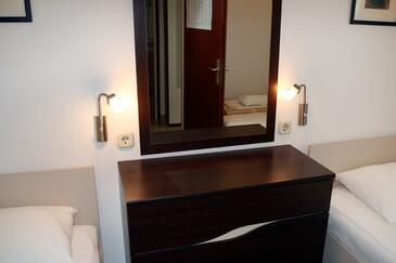 Apartmani uz more Pisak, Omiš - 1014