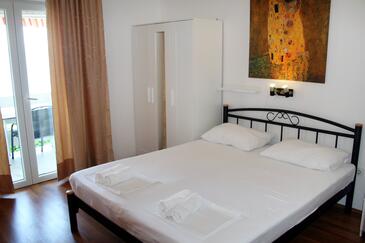 Apartmani uz more Pisak, Omiš - 1014