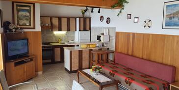 Apartments by the sea Pisak, Omiš - 1018