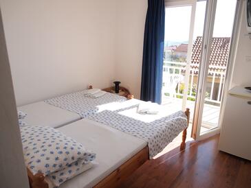 Apartments and rooms with parking space Orebić, Pelješac - 10192