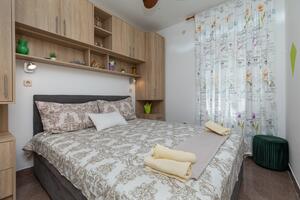 Appartamento di due stanze Zavode, Almissa - Omiš (A-1021-a)