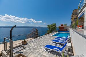 Family-friendly apartments with swimming pools Zavode, Omiš - 1021