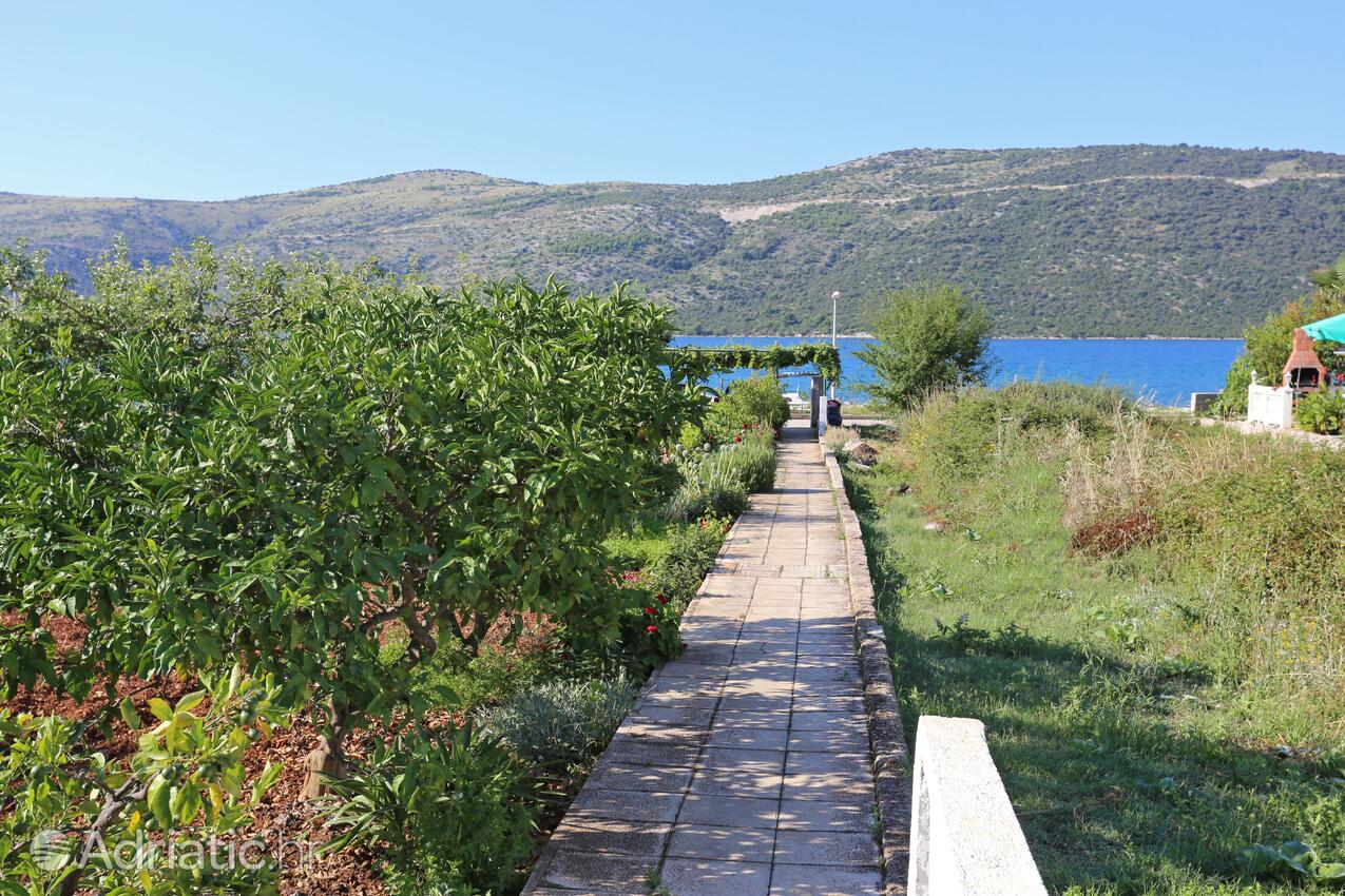 Apartments by the sea Poljica, Trogir - 10237