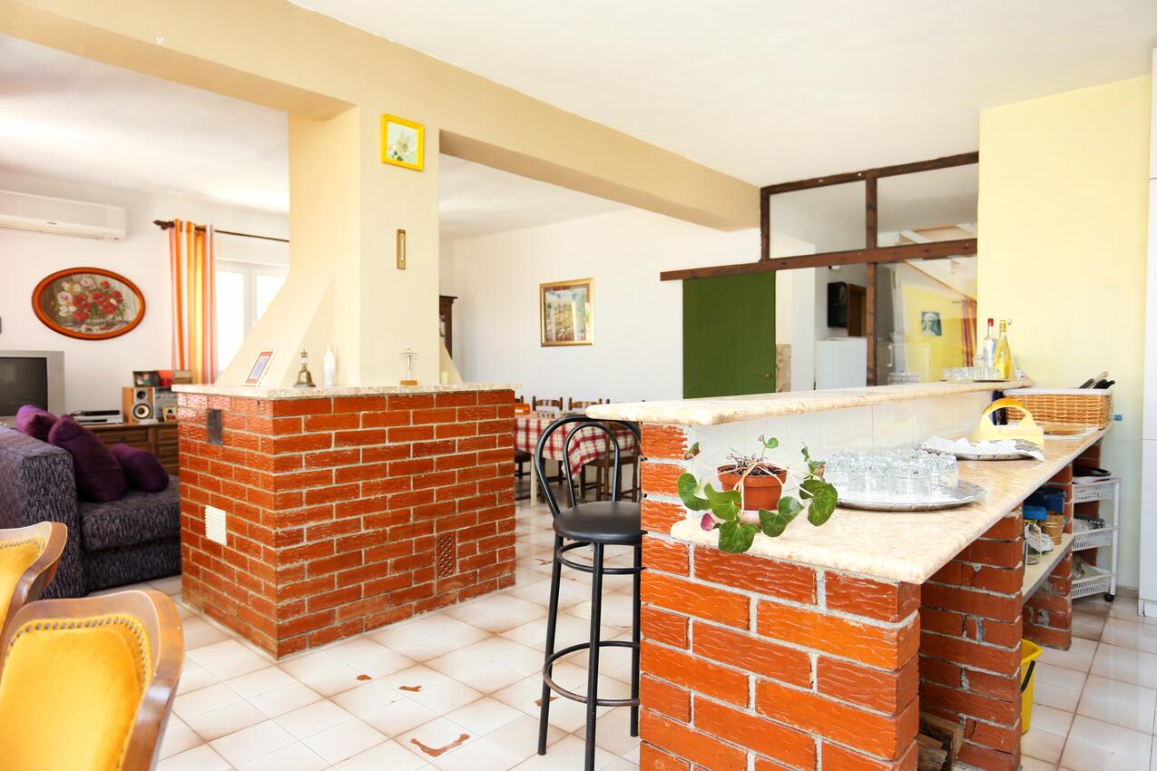 A-1024-a - Alloggi privati - Appartamenti accanto al mare Marussici - Marušići, Almissa - Omiš