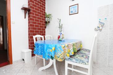 Apartments by the sea Vinišće, Trogir - 10241