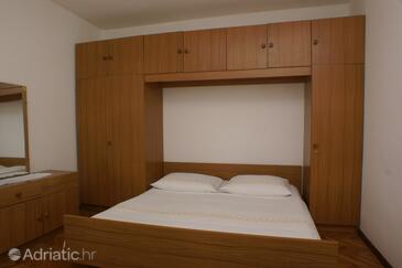 Apartments by the sea Stanići, Omiš - 1026