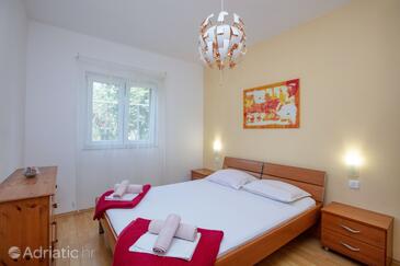 Apartments by the sea Rogoznica - 10268