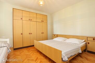 Apartmani s parkingom Stanići, Omiš - 1027