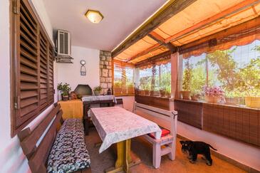 Apartments with parking space Novi Vinodolski - 10270