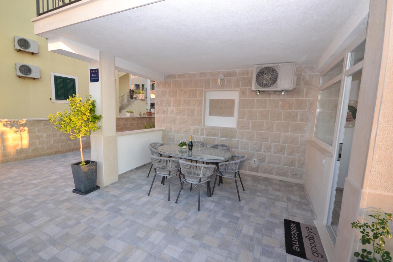 Appartamenti con piscina per famiglie Postire - Postira, Brazza - Brač - 10271