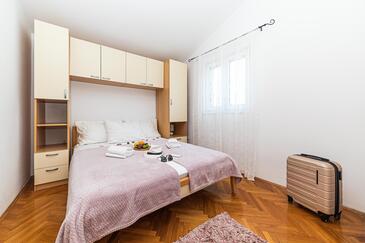 Haus mit Pool für Familien Zecevo Rtic, Rogoznica - 10307